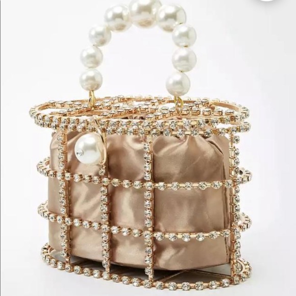 Bloggers Favorite Pearl Bucket Bag. NEW ! - Picture 4 of 8